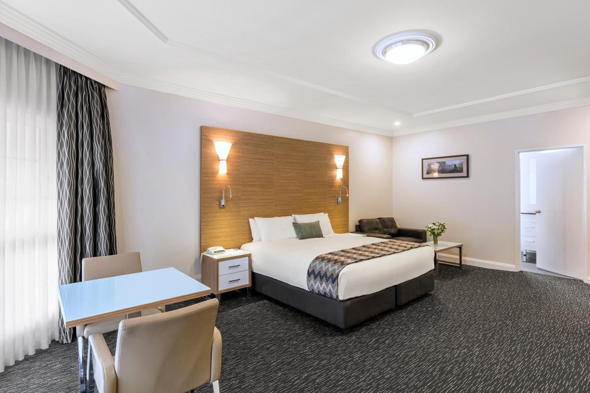 Privilege Room With 1 King Bed