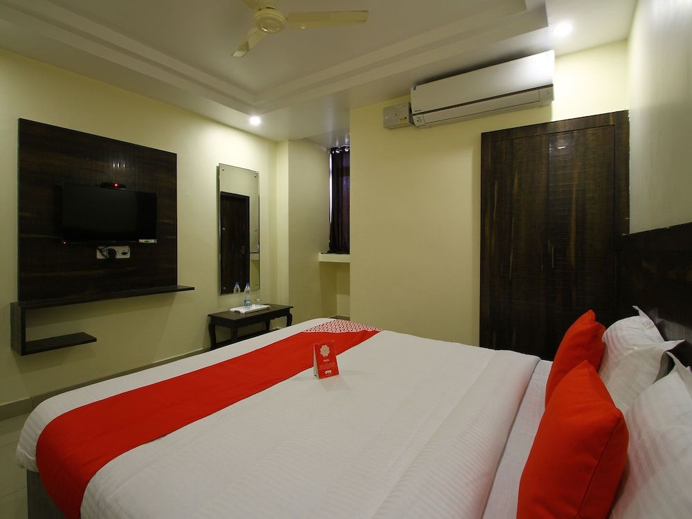 OYO 11938 Mitra Residency Double or Twin Room 8
