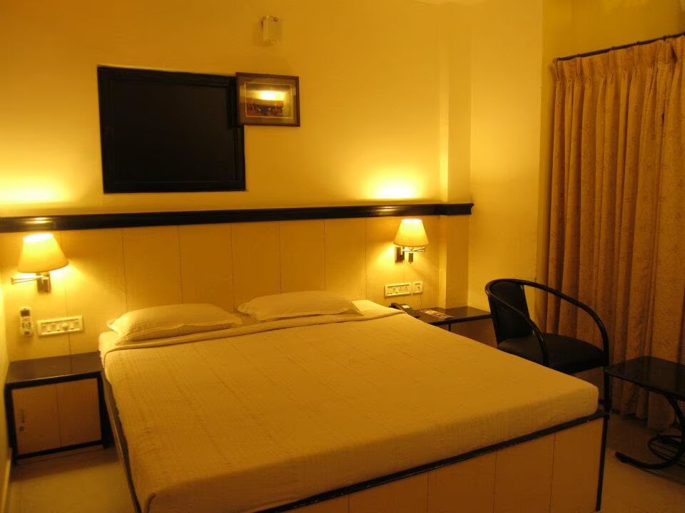 Standard Single Room Adhoc