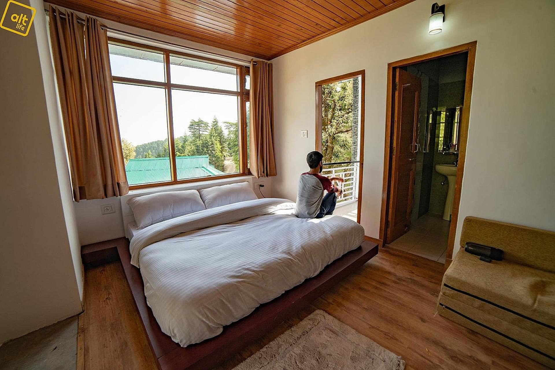 King Room with Mountain View