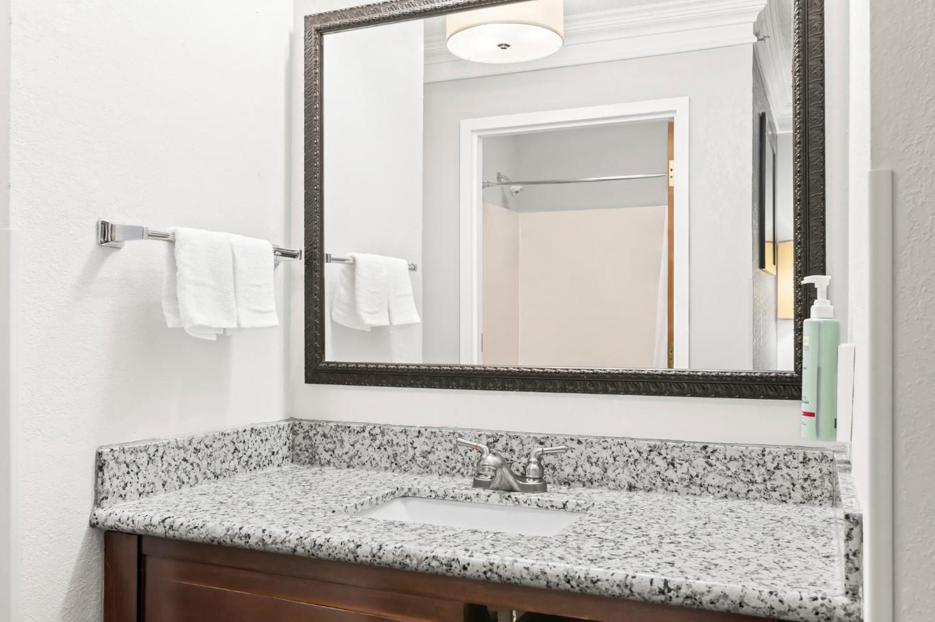 Best Western Slidell Hotel Accessibility - Suite - 2 Queen Beds, Bathtub, Sofabed, Nonsmoking 3