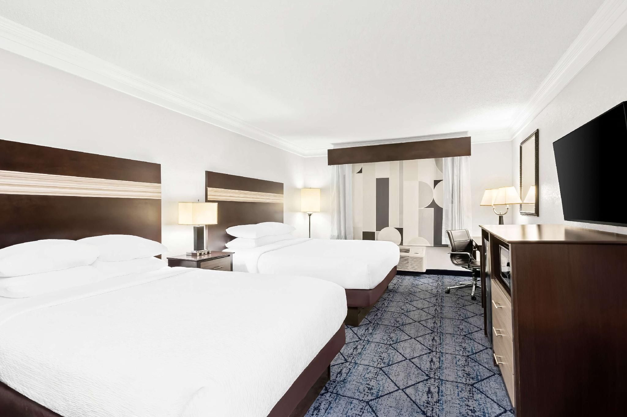 1 King 1 Queen, Nonsmoking