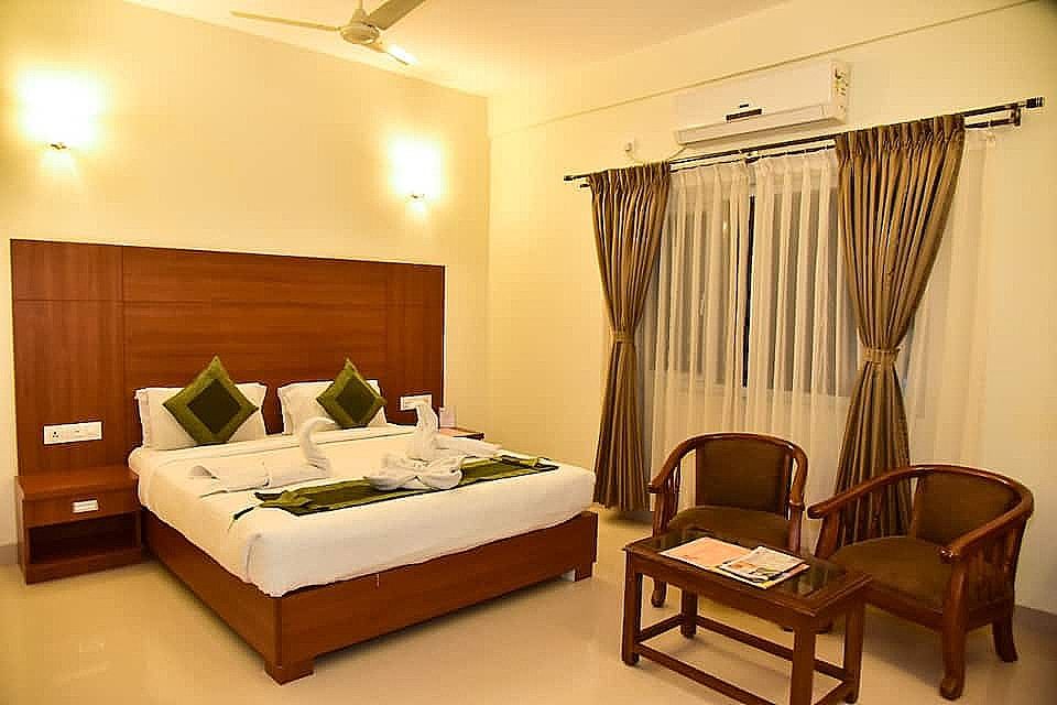 Hotel Golden Castle Superior  Twin bed AC 3