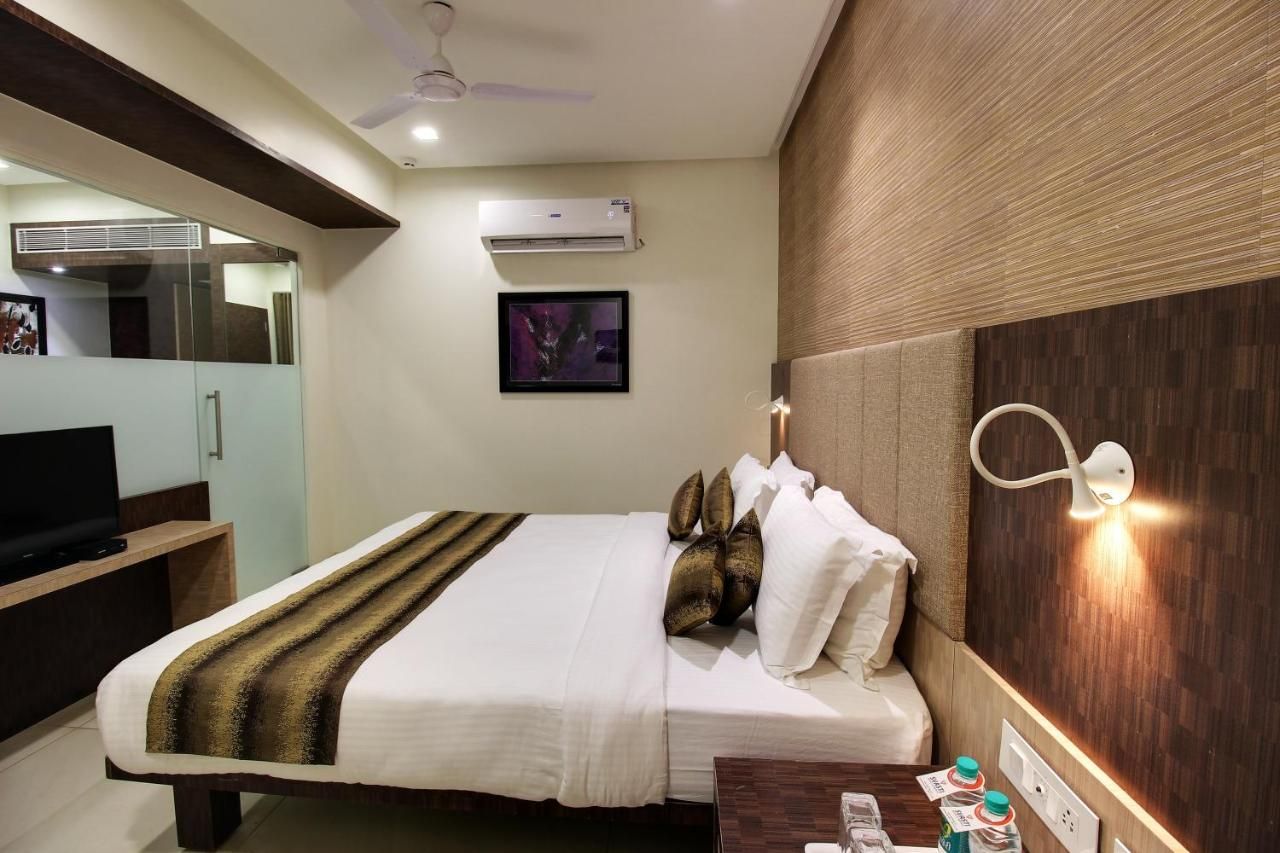 SVASTI Inn Jamnagar Comfort Room 2