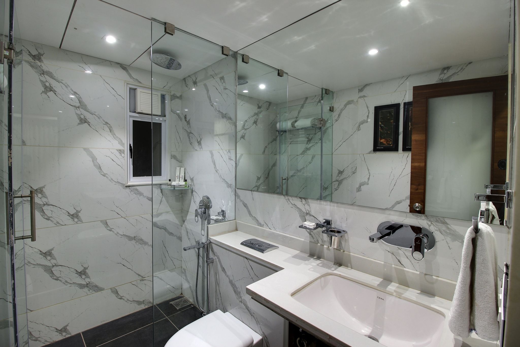 SVASTI Inn Jamnagar Comfort Room 6