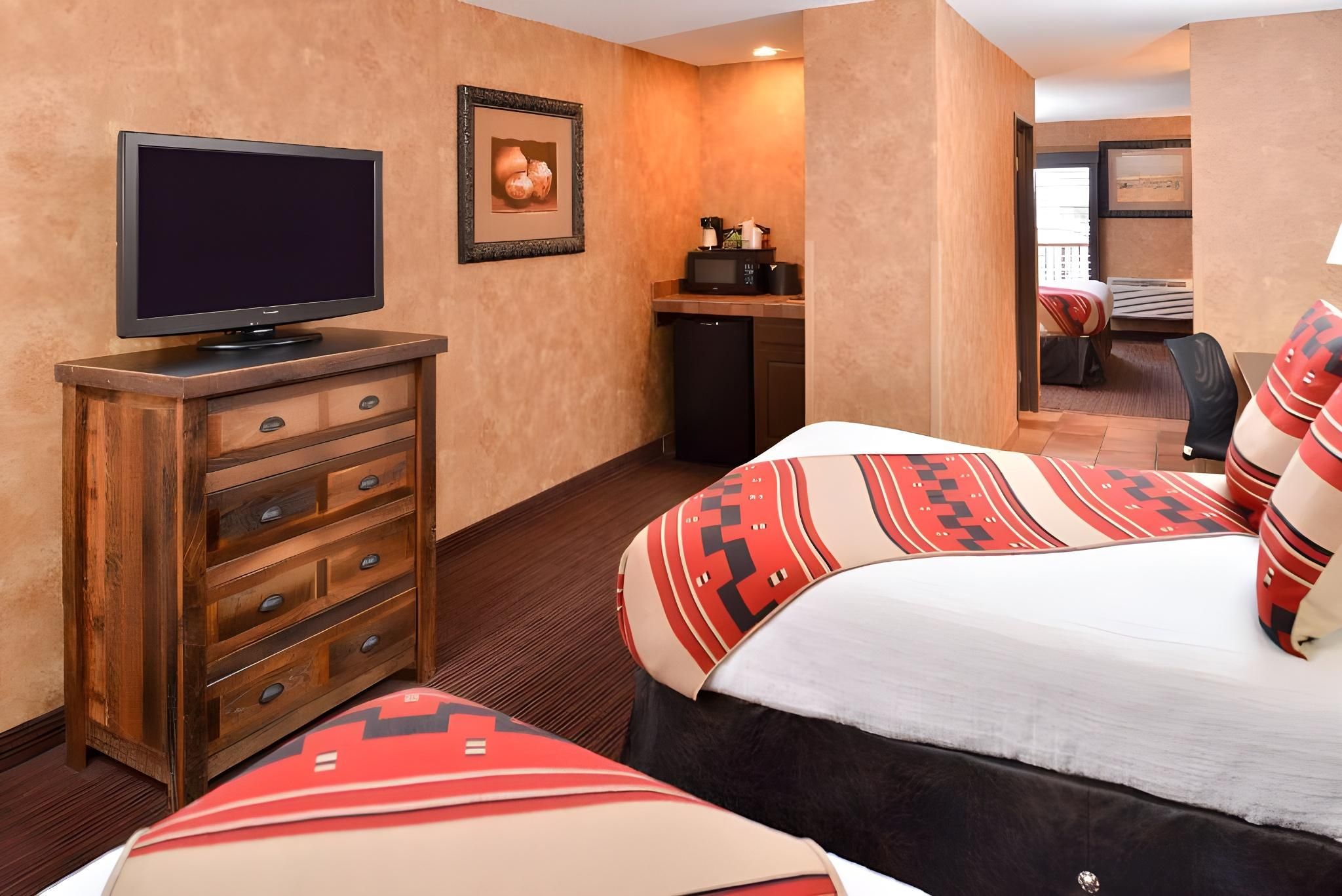 Suite - 2 Rooms 3 Beds, Nonsmoking, Balcony, Two Rooms