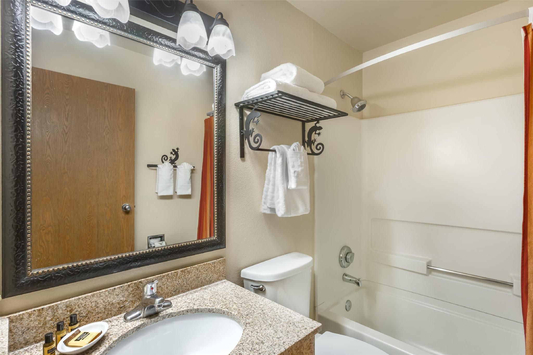 1 King Bed, Nonsmoking, Executive Room