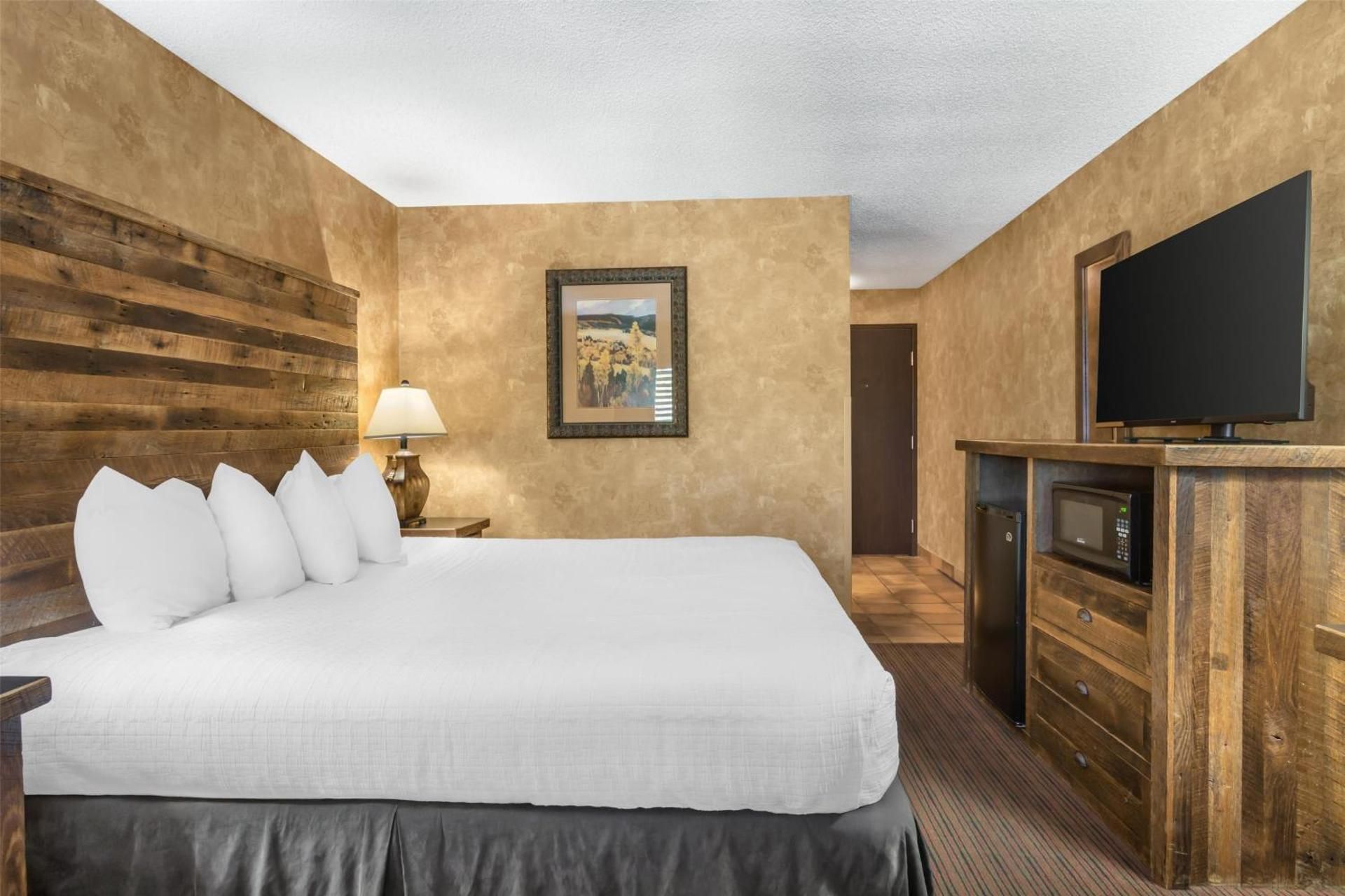 1 King Bed, Nonsmoking