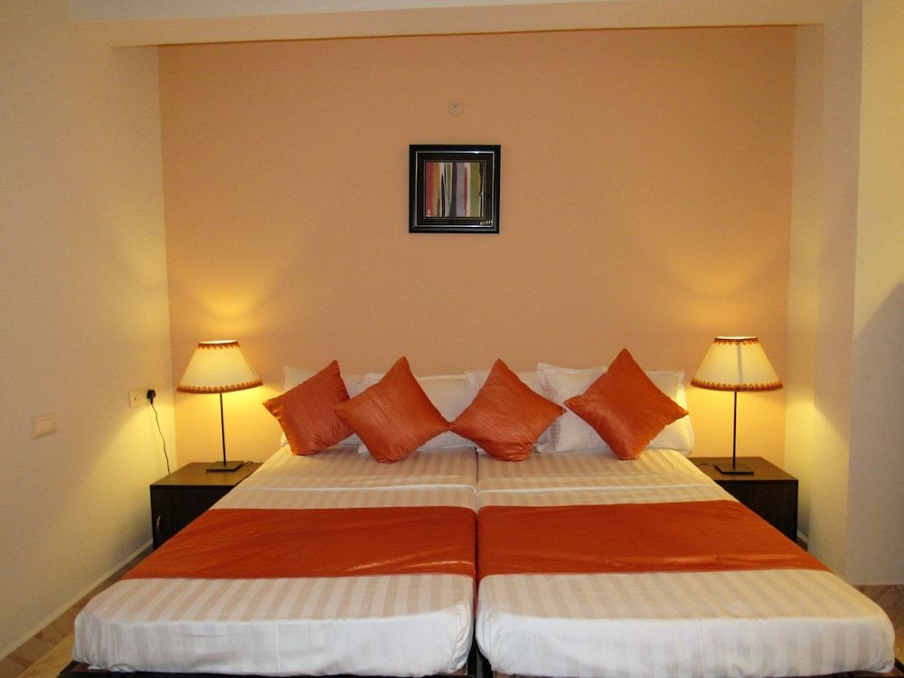 TGF Dream Guest House Deluxe Room AC 7