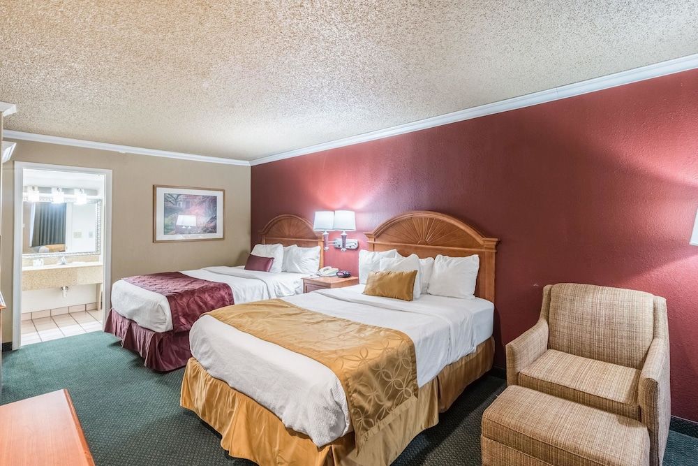 Standard Room, 2 Queen Beds, Non Smoking