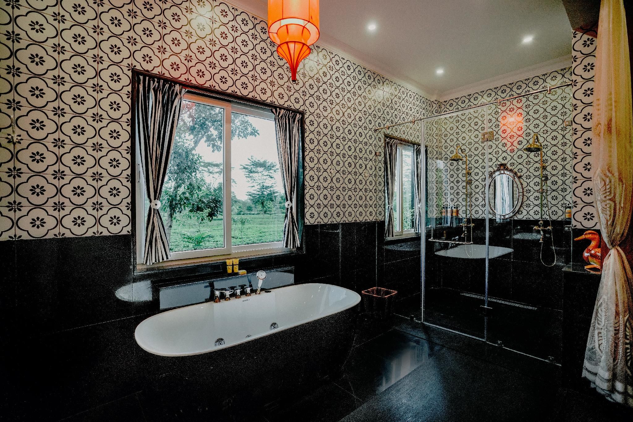 Mayfair Tea Resort Mountain View Rooms with Bathtub and Balcony 3