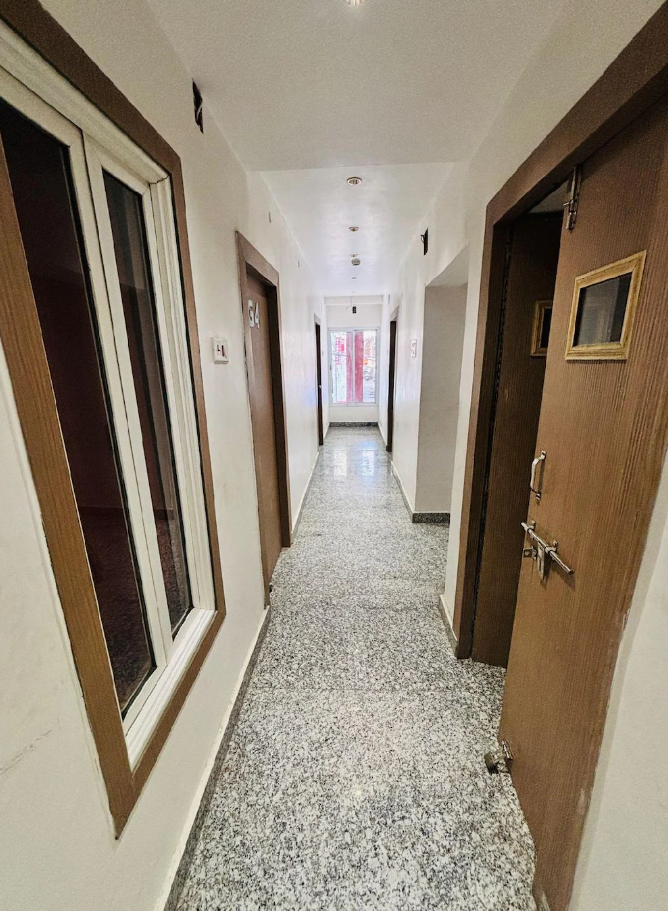 undefined Luxmi Hotel 4