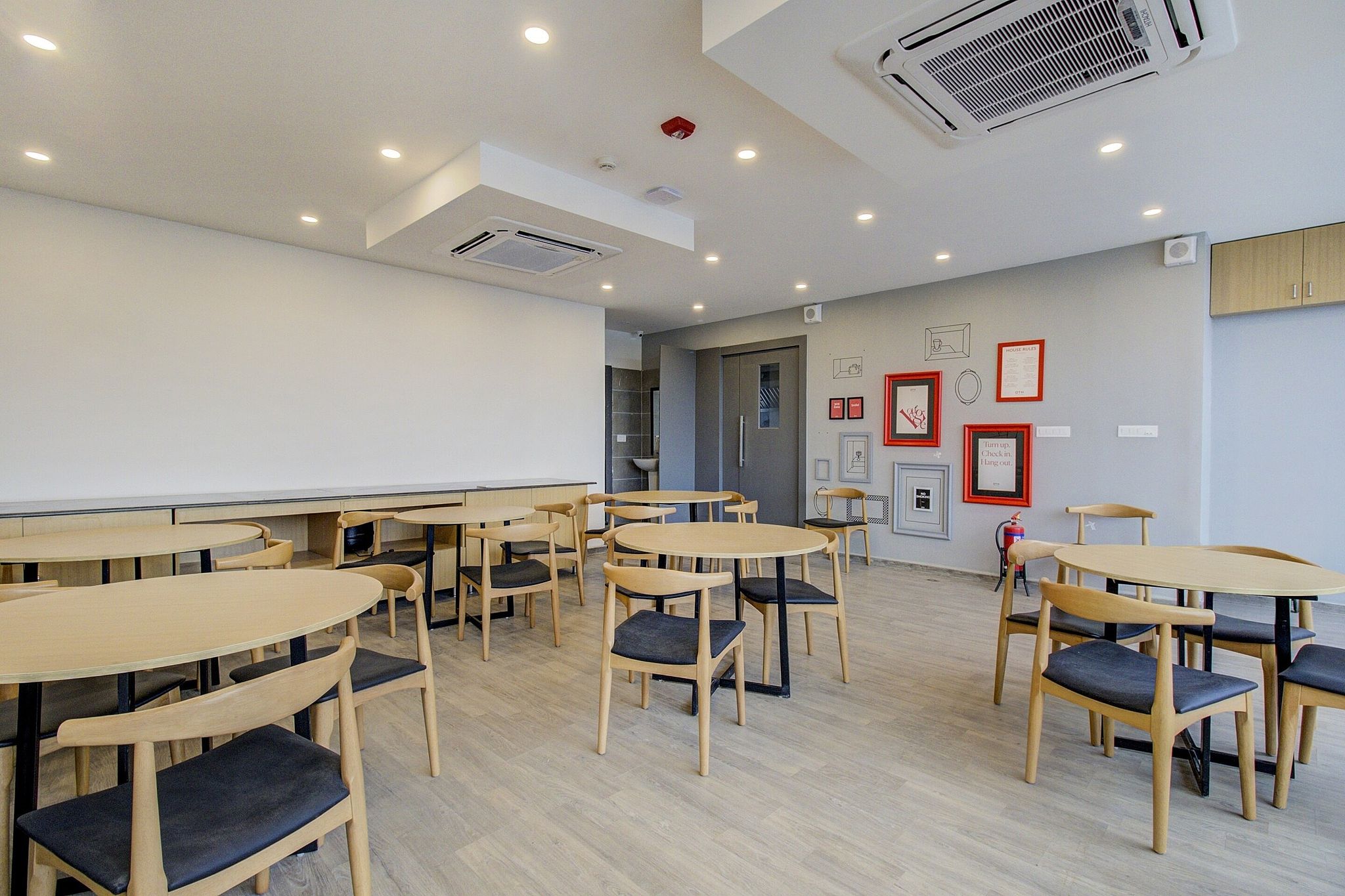 Food & Dining