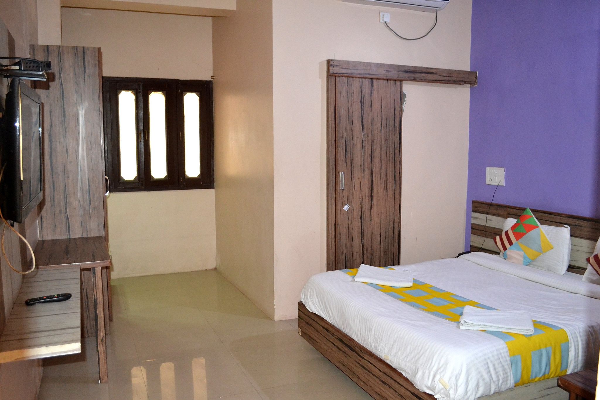 Hotel Always Welcome By SAH Deluxe AC 8