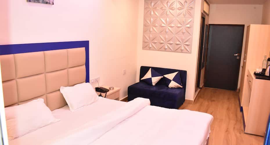 Hotel Shagun Residency Deluxe Room
