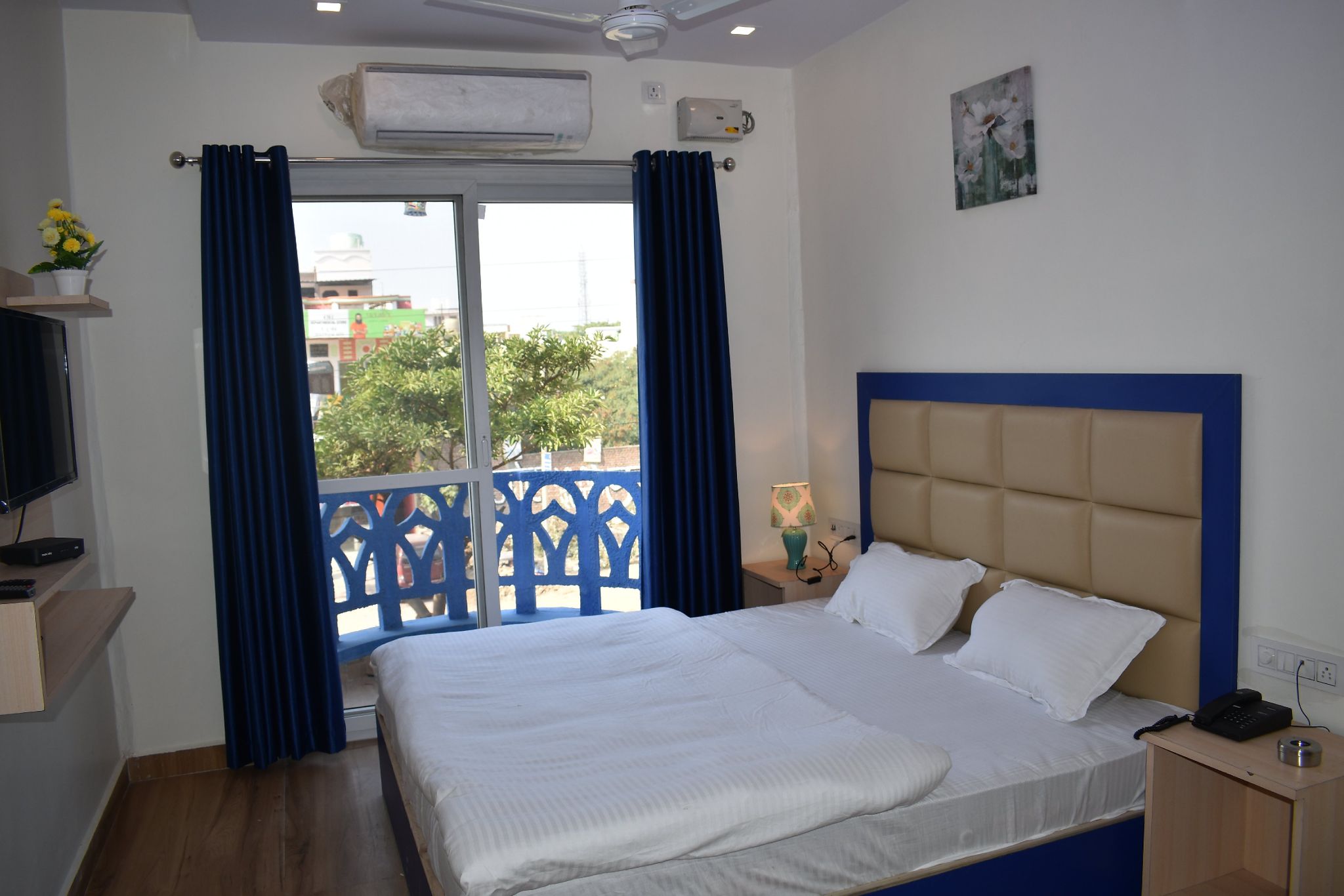 Super Deluxe Room
