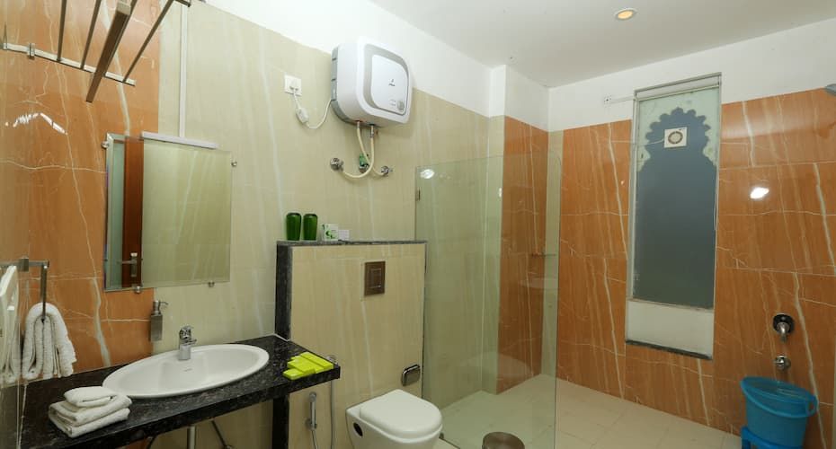 Everest Garden Suite Double with Breakfast