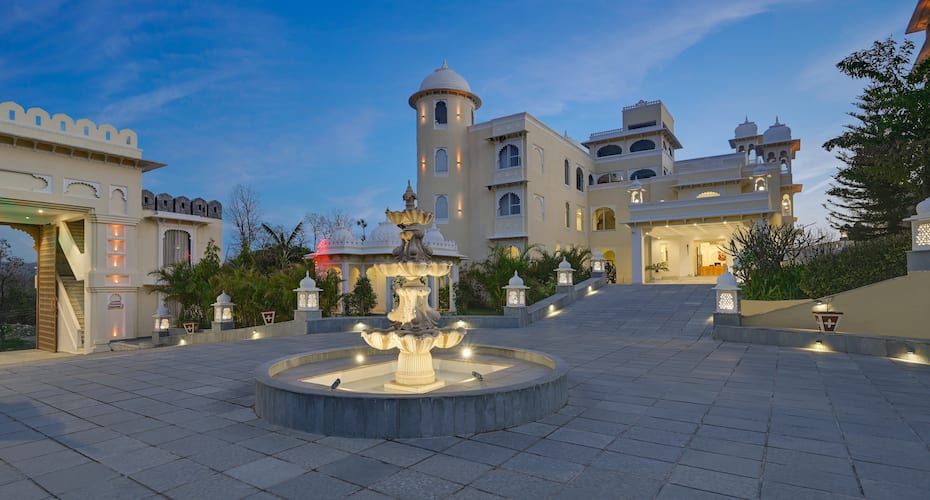 undefined The Everest Hill Resort 5