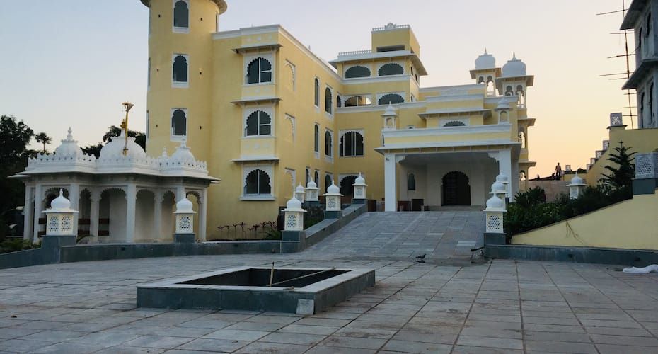 undefined The Everest Hill Resort 4