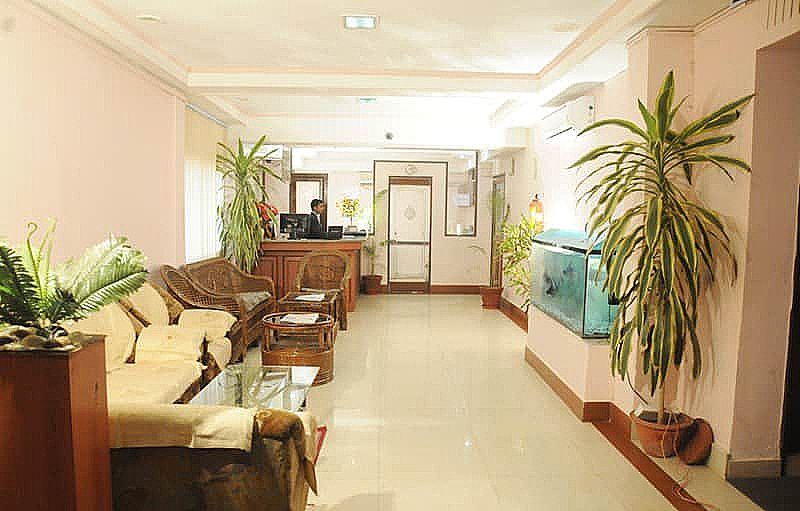 undefined Hotel Blue Wheel 4