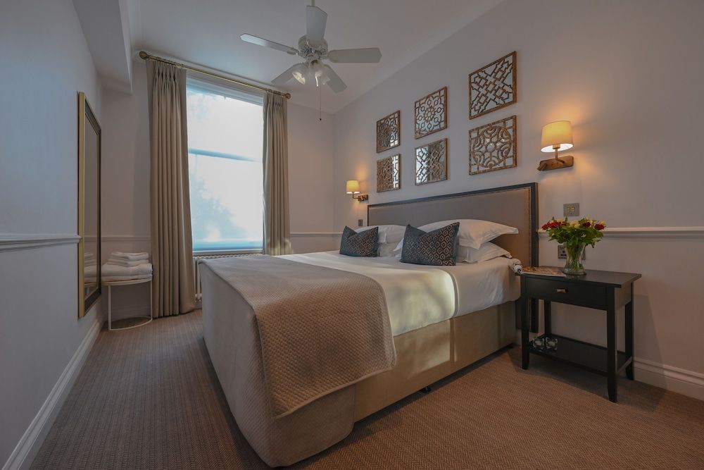 Collingham Serviced Apartments Standard Apartment, 1 Bedroom 3