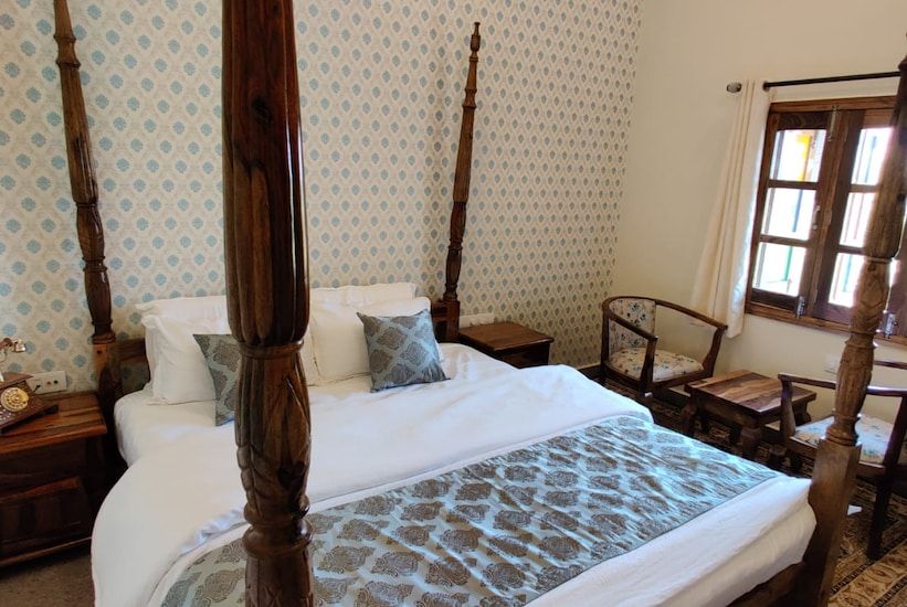 Hotel Rajasi Deluxe Room