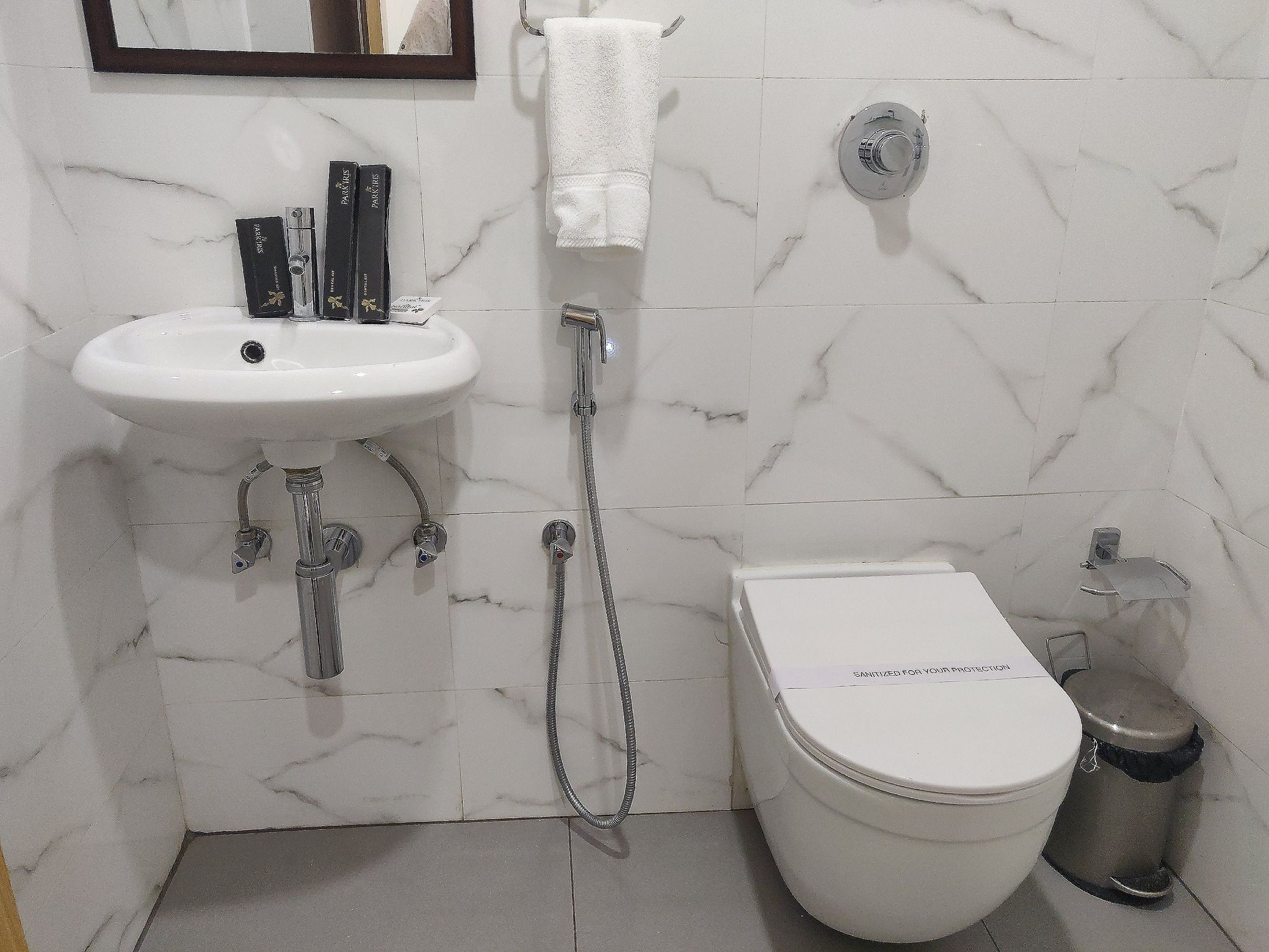 PARK IRIS HOTELS  - MG Road Standard Single Room 9