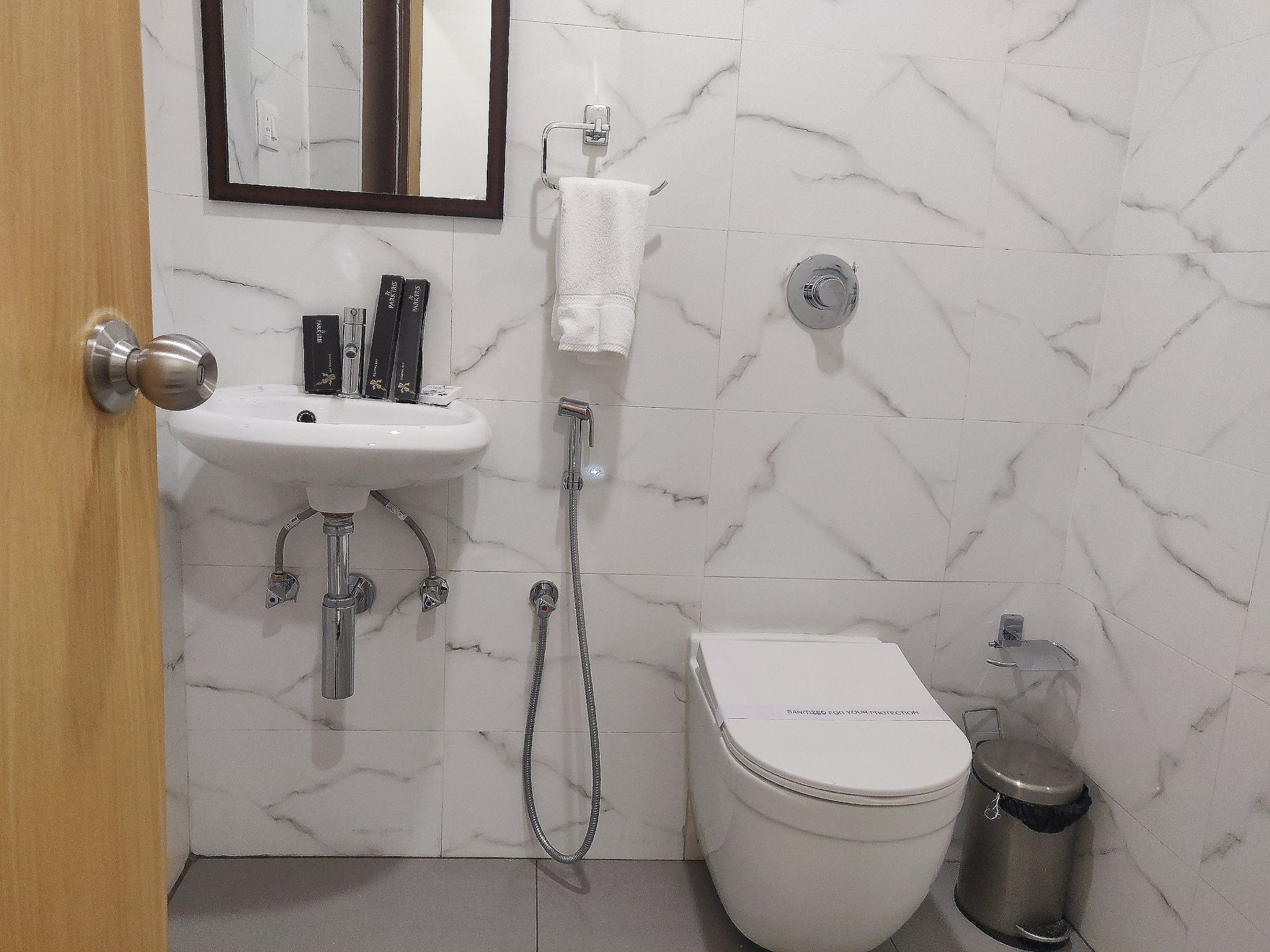 PARK IRIS HOTELS  - MG Road Standard Single Room 11