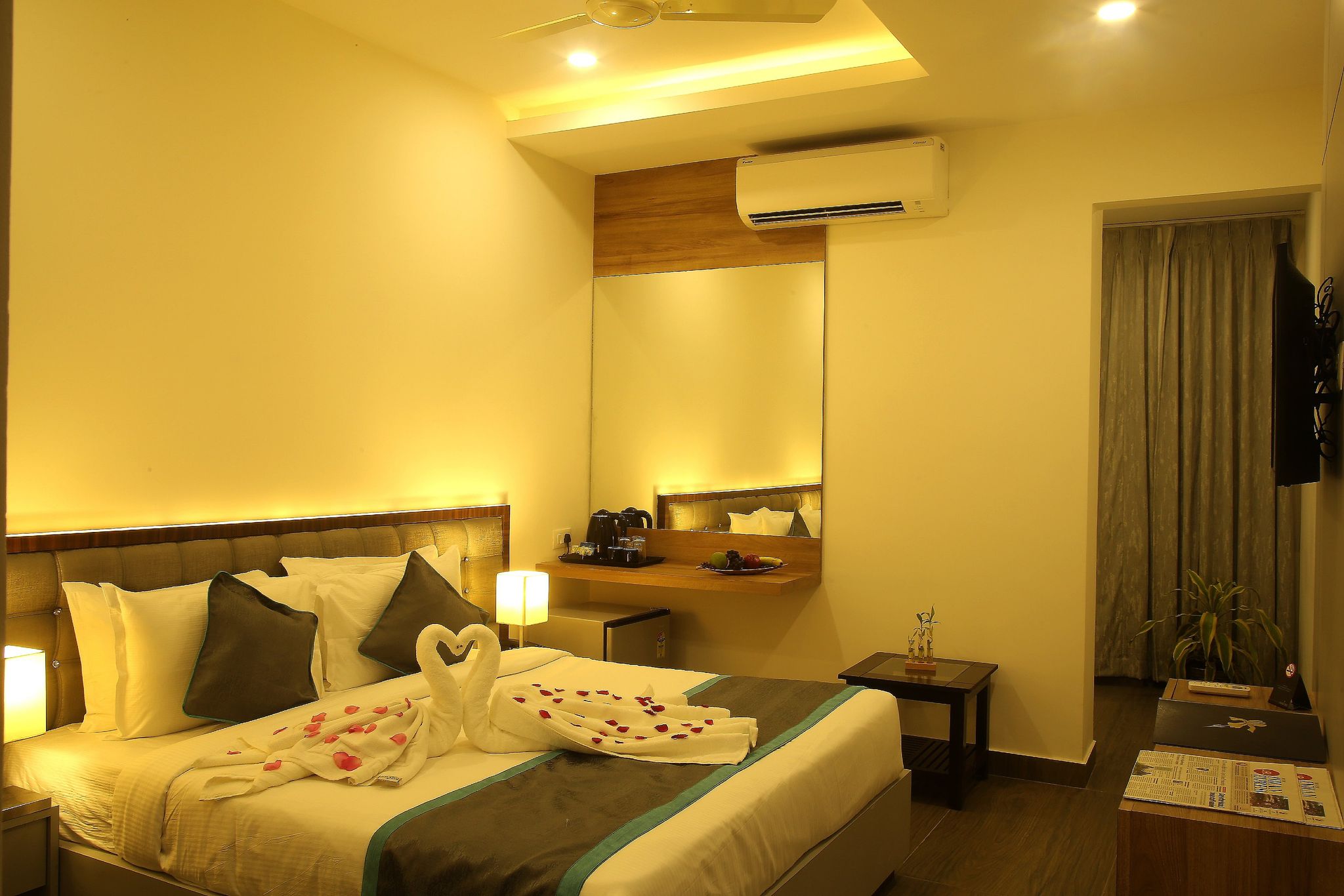 PARK IRIS HOTELS  - MG Road Standard Single Room 4