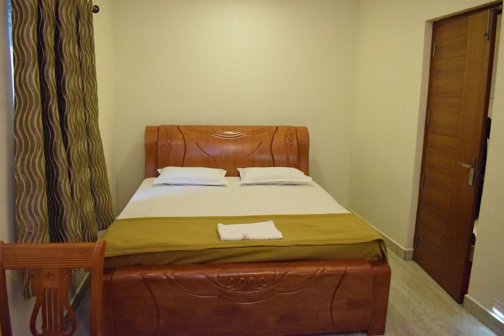Sri Ganesh Mahal Guest House Standard Double Ac Room