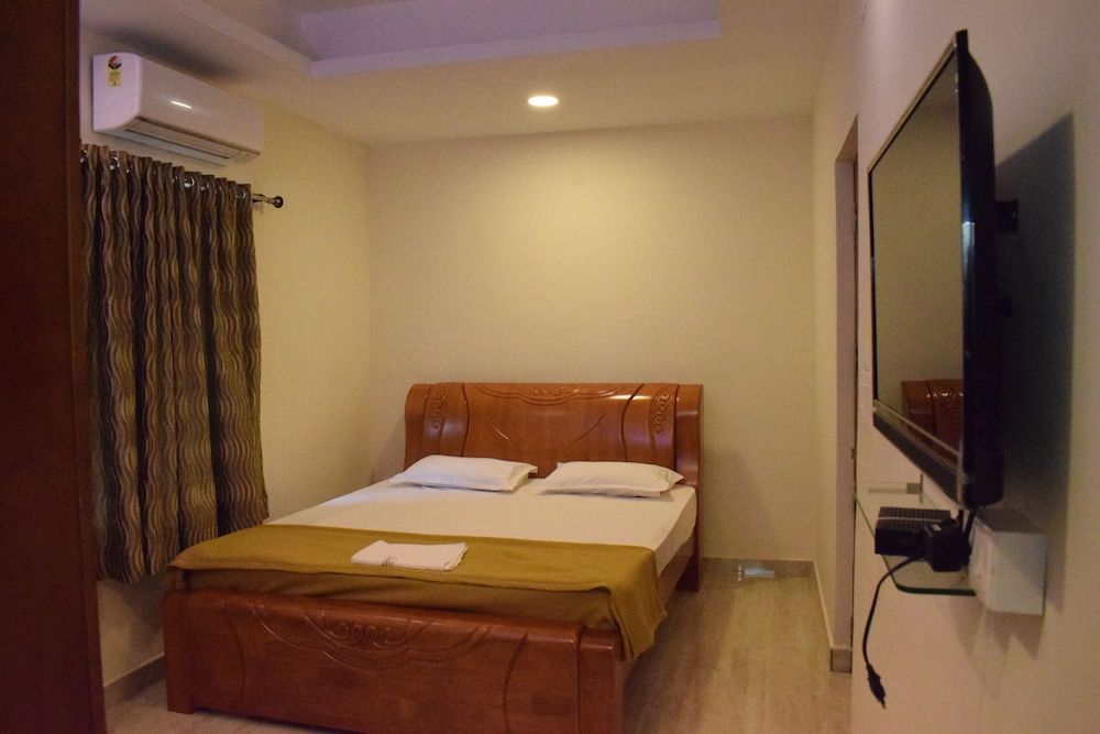 Sri Ganesh Mahal Guest House Standard Double Ac Room 5