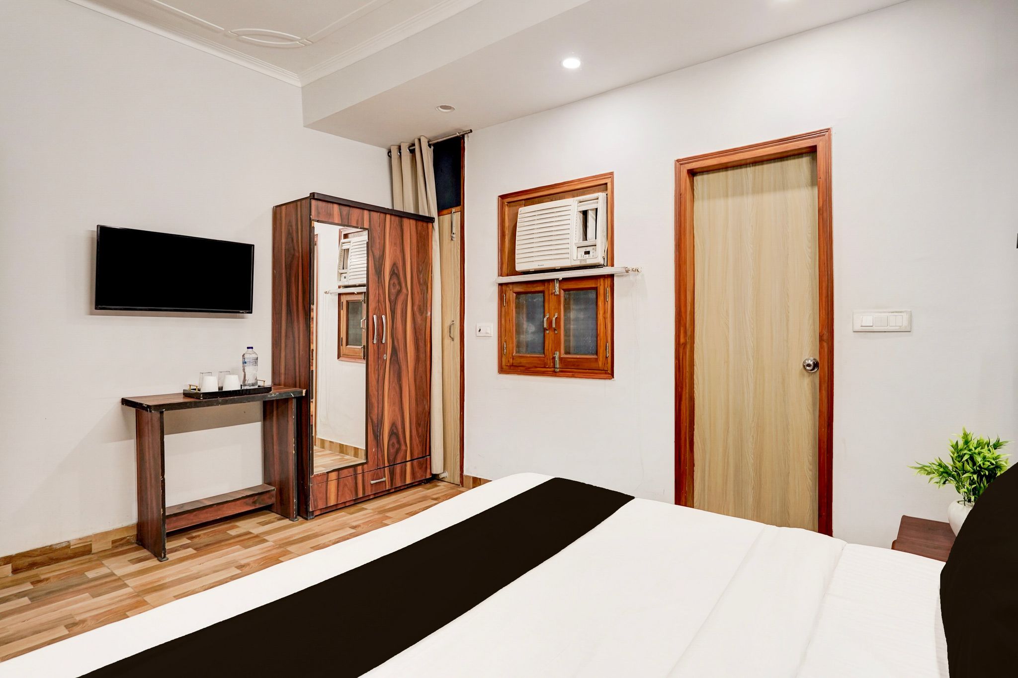 Super Collection O Sector 20 Noida Classic 4