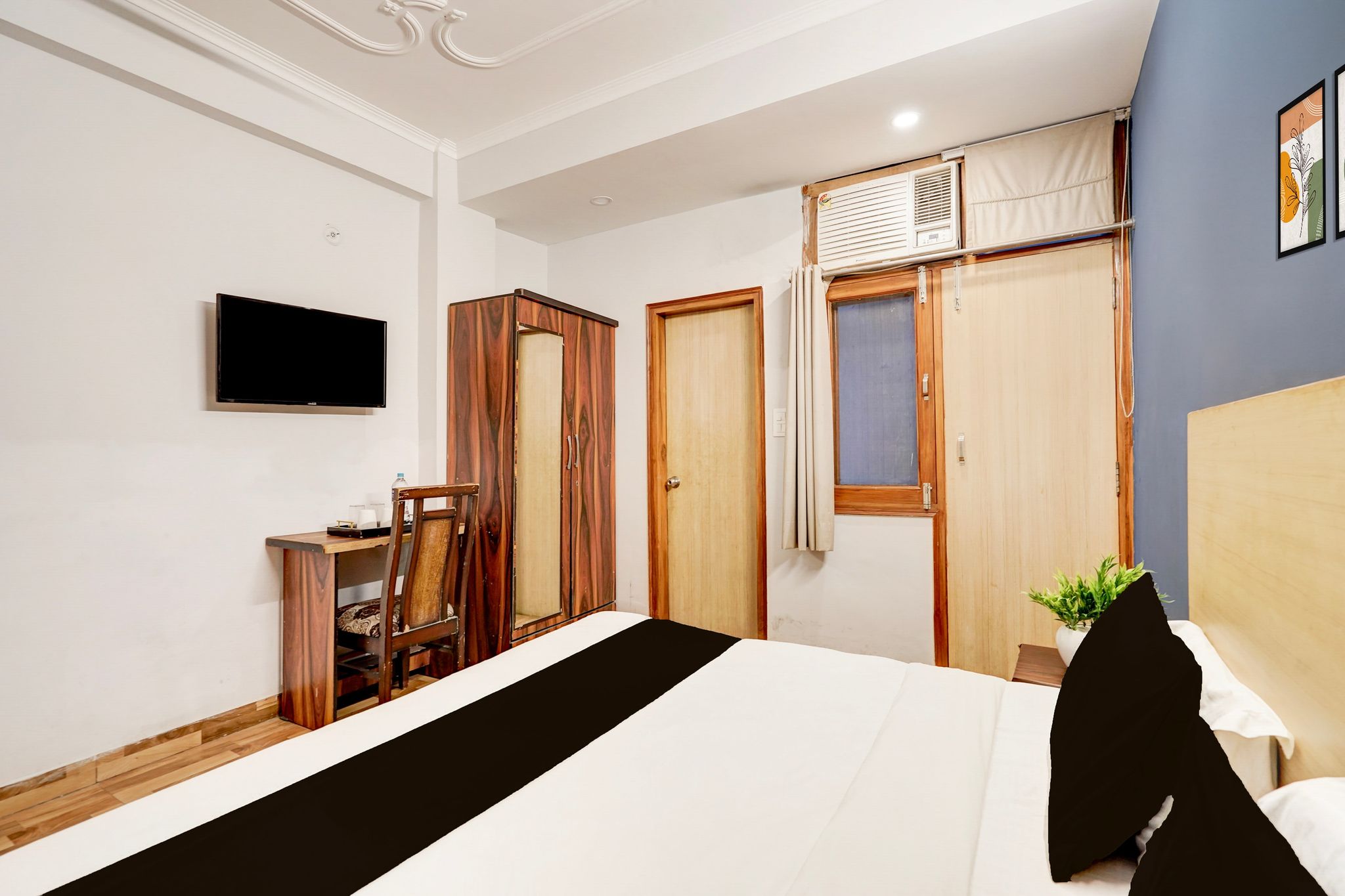 Super Collection O Sector 20 Noida Classic 17