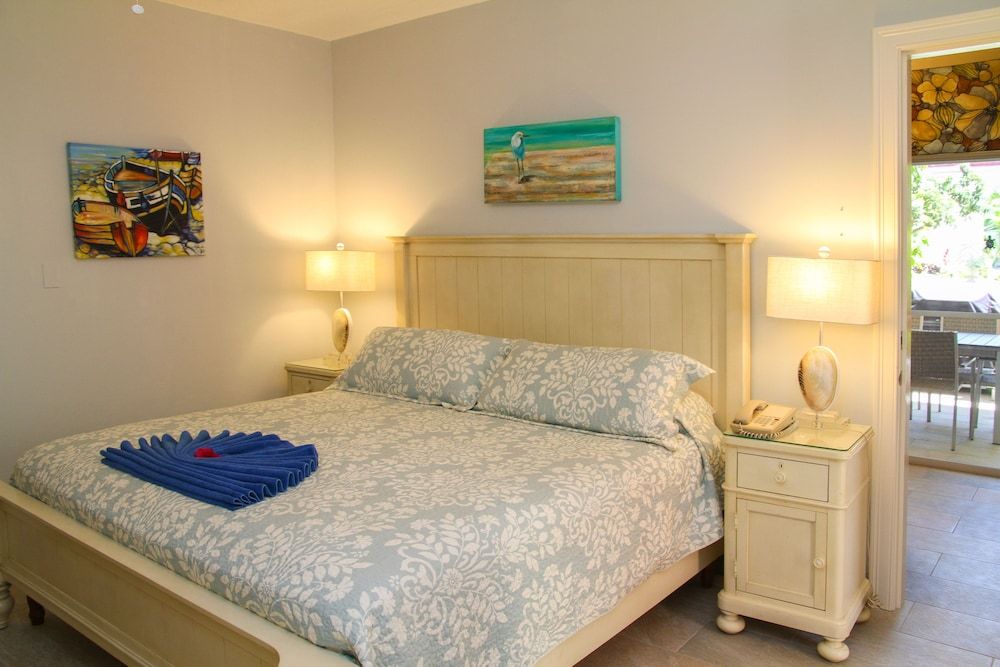 Suite, 1 Bedroom, Garden View