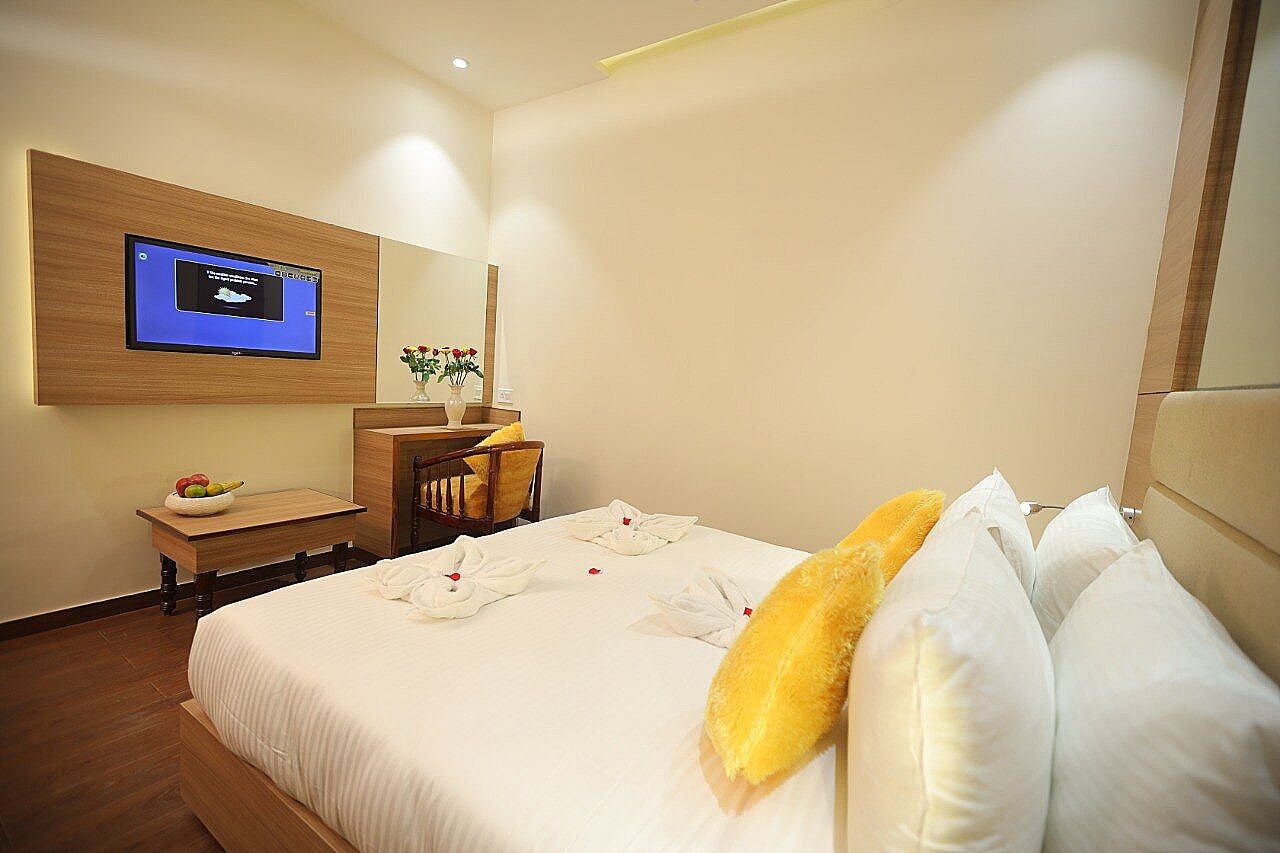 TreeHouse London Street Deluxe Room 6