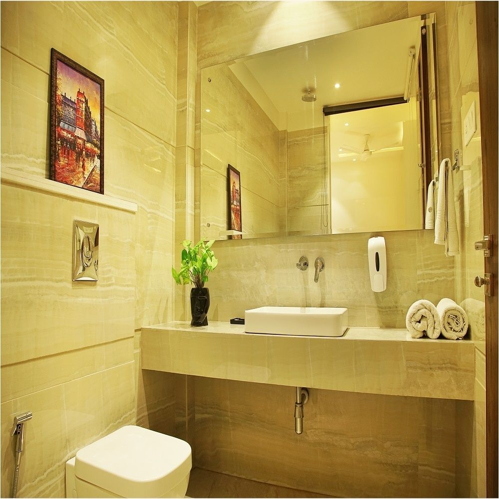 TreeHouse London Street Deluxe Room 12