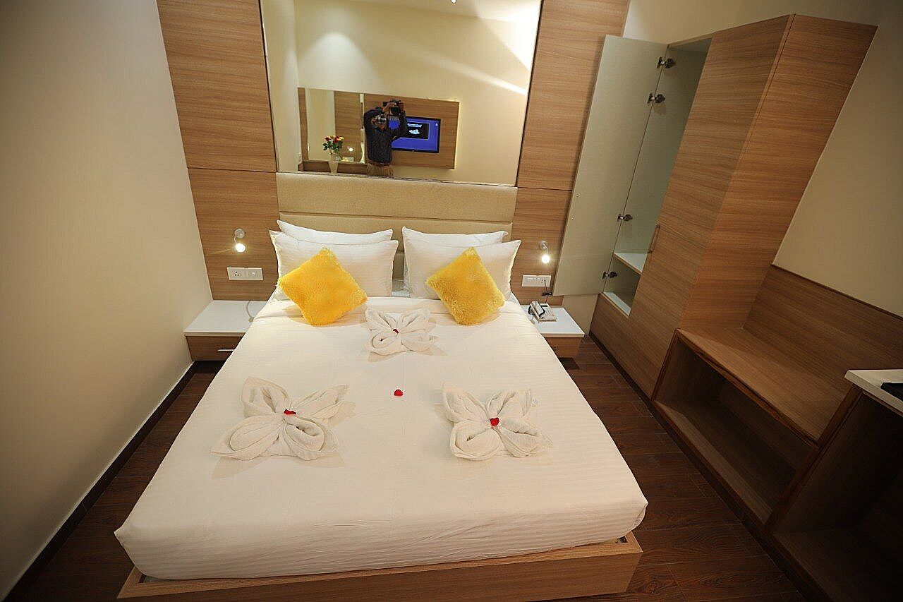 TreeHouse London Street Deluxe Room 7
