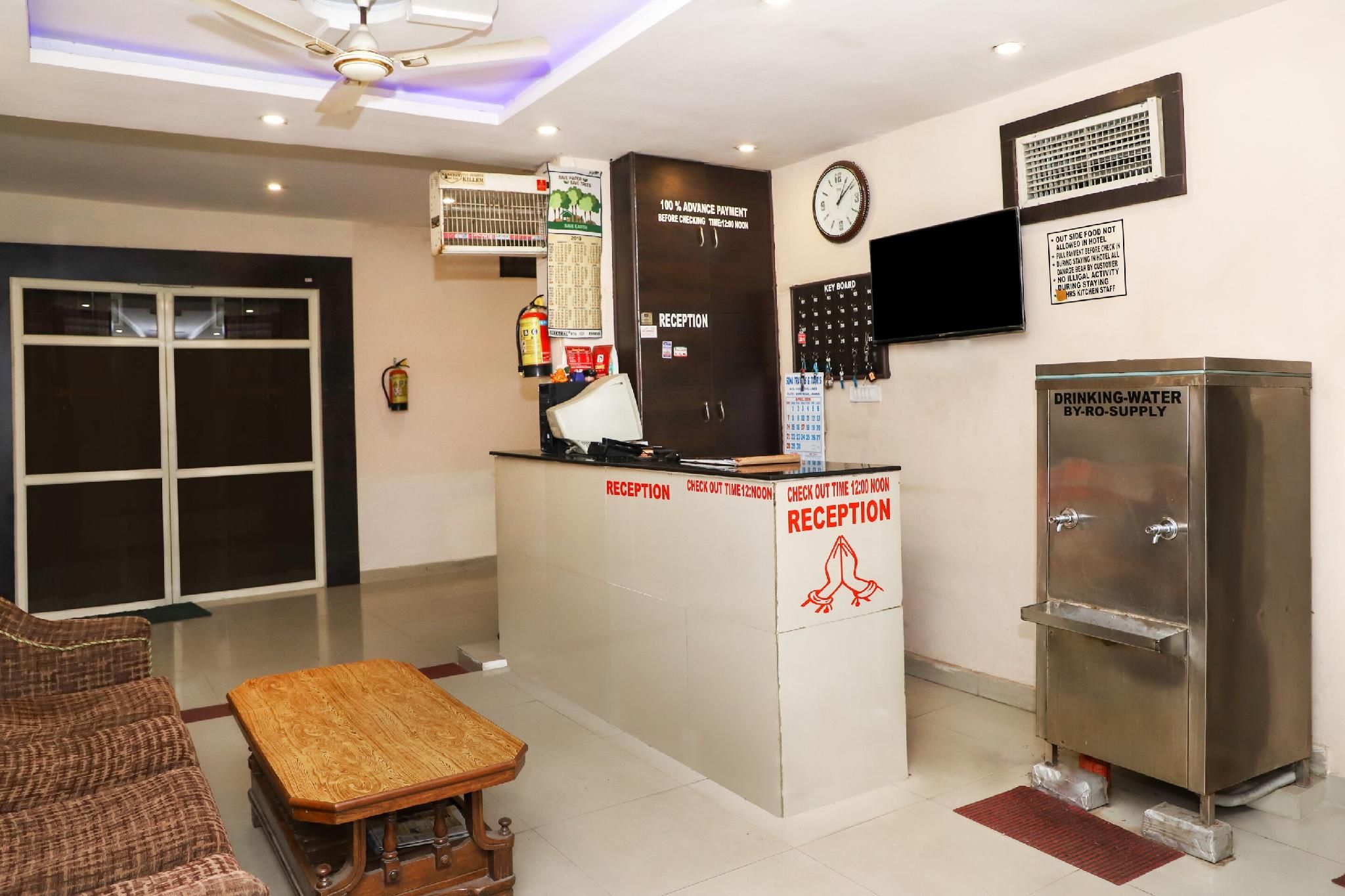 undefined OYO Hotel Duke Inn 2