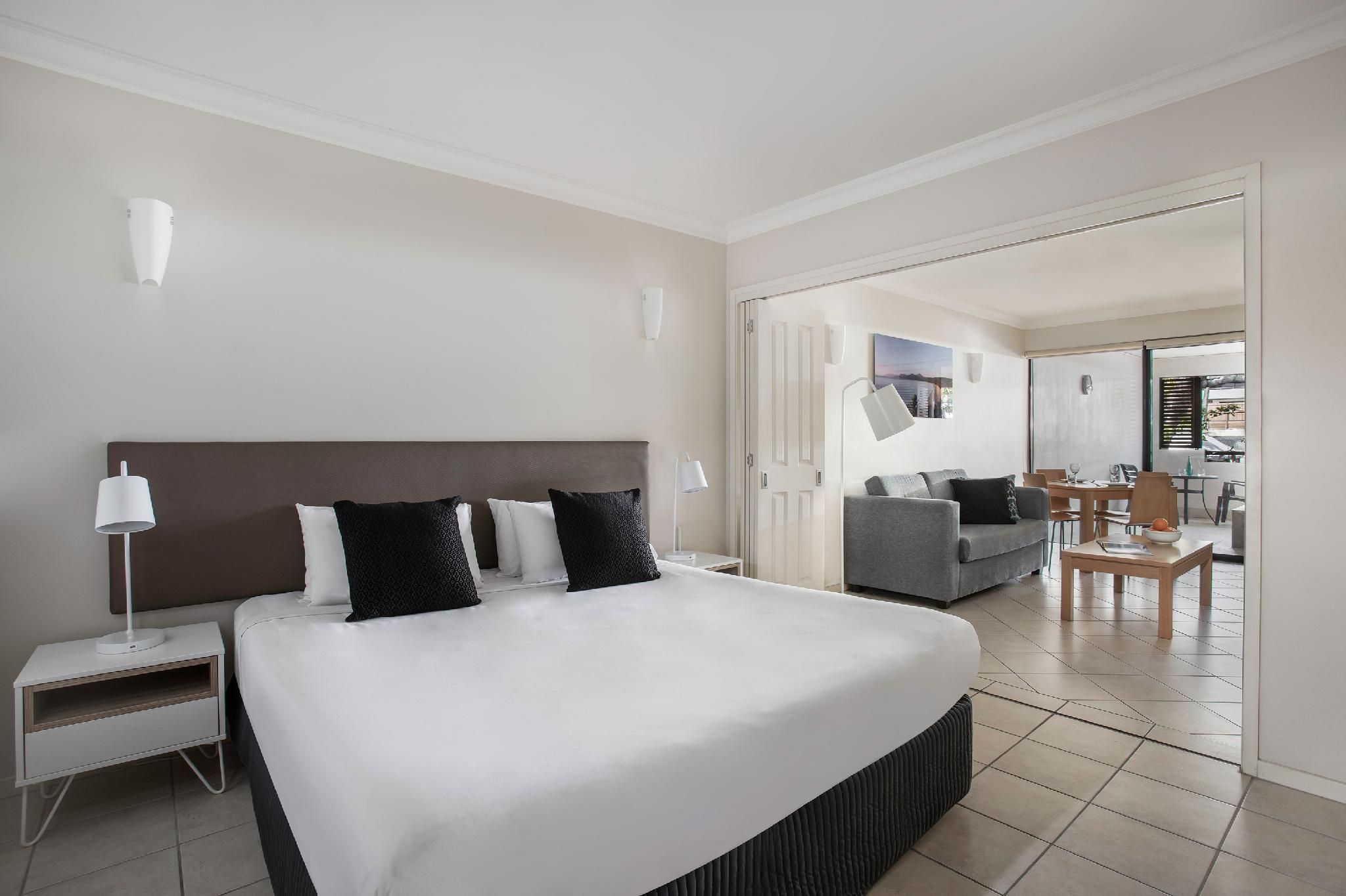 1 Bedroom Suite