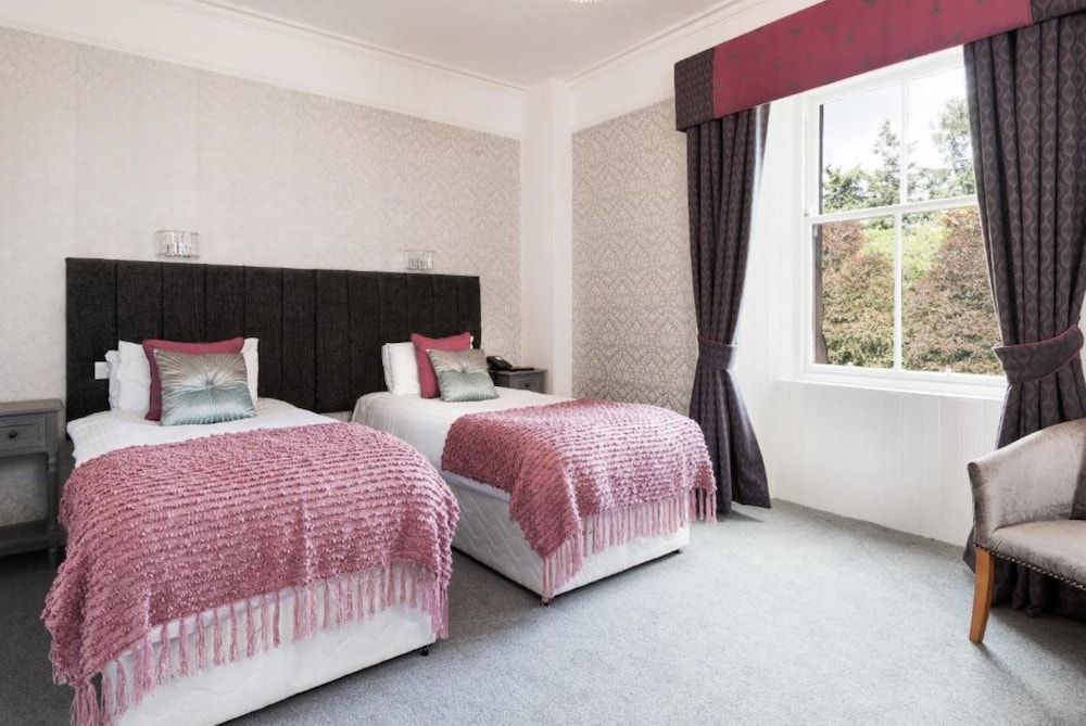 Atholl Palace Hotel Twin Room with Valley View 3