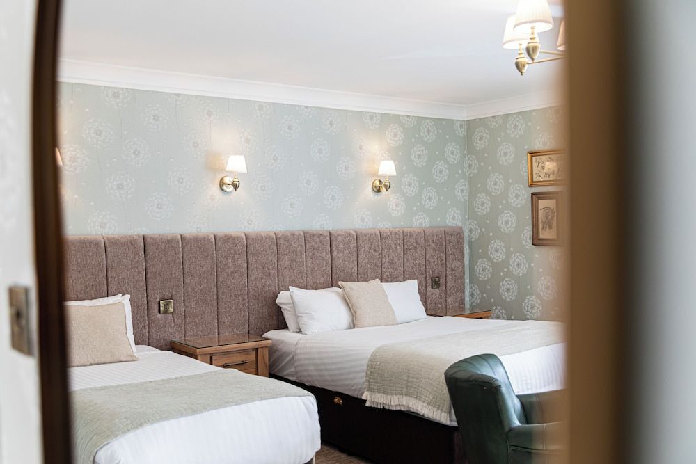 Atholl Palace Hotel Family Room (2 Adults + 1 Child) 3