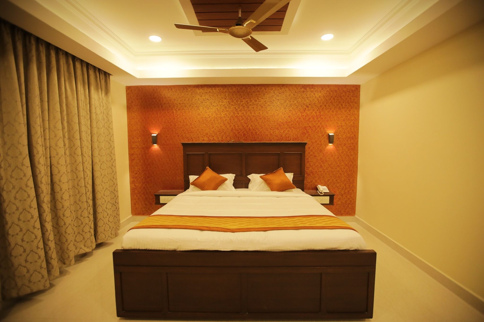 I Residency Deluxe Room 11