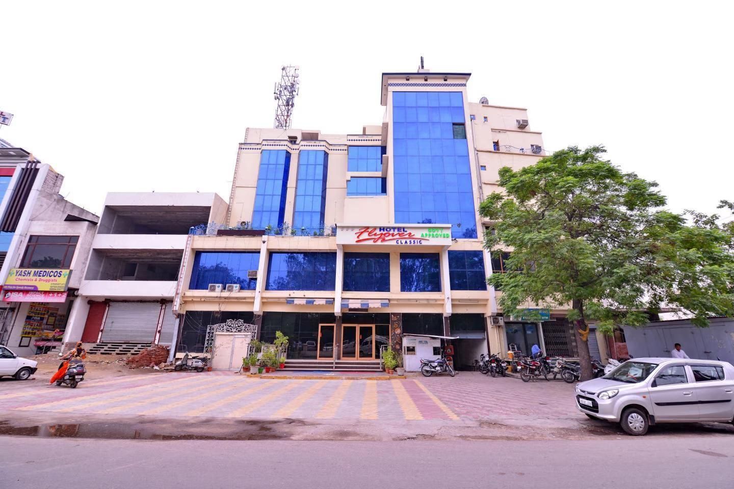 undefined Hotel Flyover Classic 2