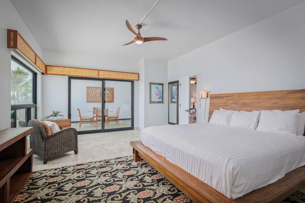 undefined Royal Sea Cliff Kona by OUTRIGGER