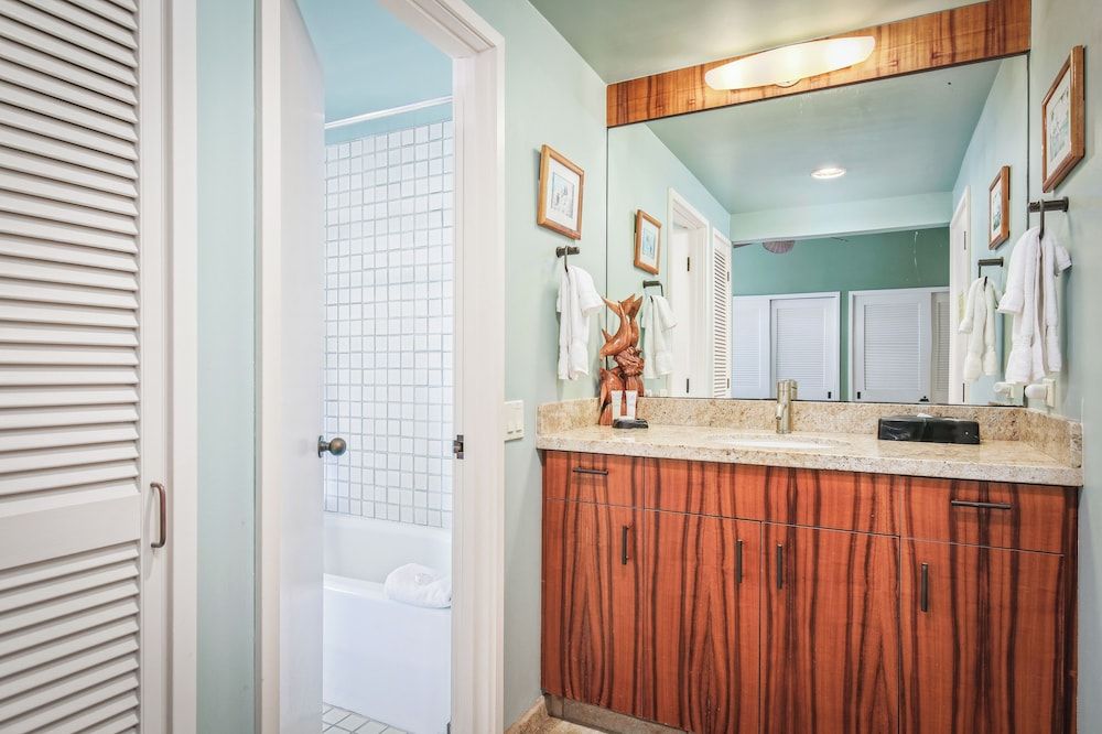 Royal Sea Cliff Kona by OUTRIGGER Room, 2 Bedrooms, 2 Bathrooms, Oceanfront (Unit 314) 7