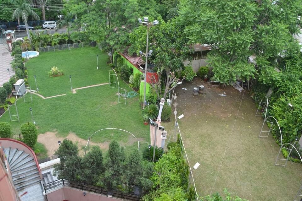 undefined Hotel Shreenath Inn 4