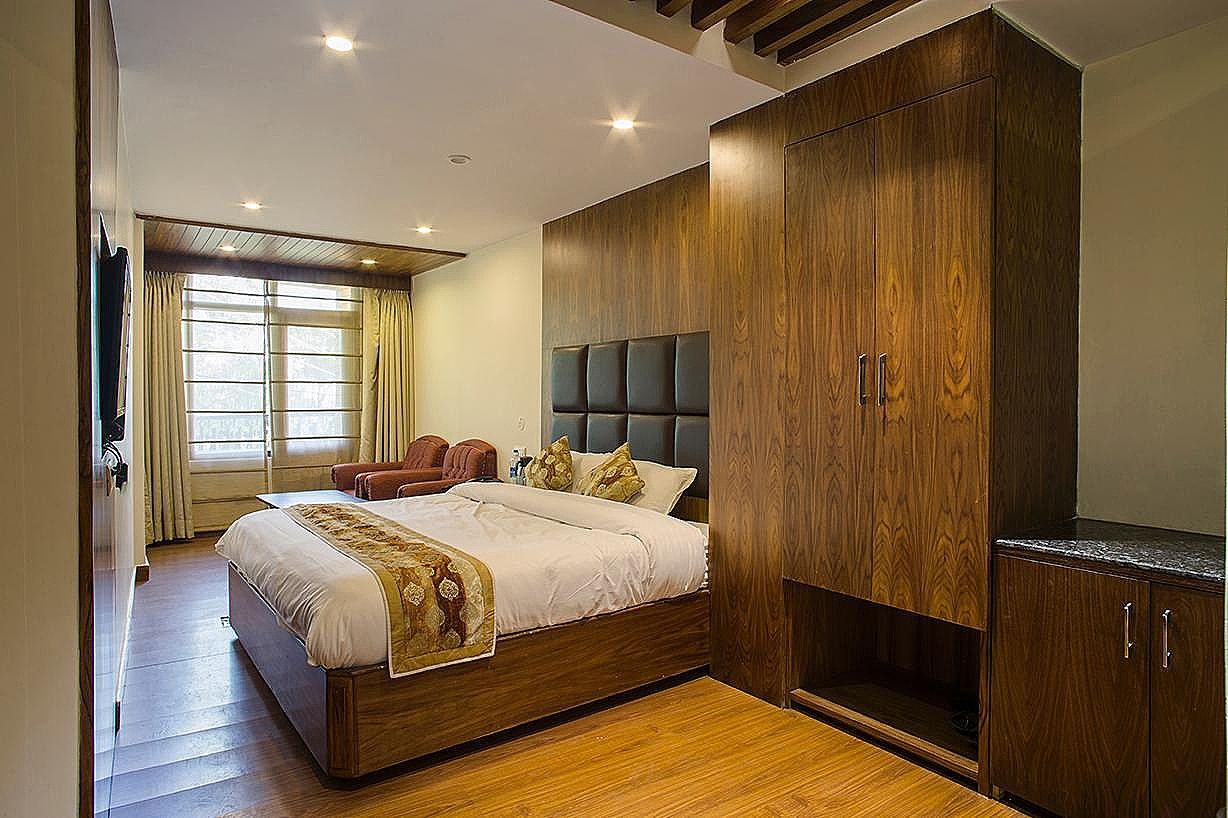 Executive Room(with Balcony and Hill View)- with only one way pick up from lift to the hotel