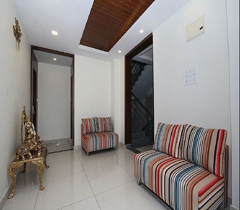 undefined Golden Amulya Rest Wings Near Airport 3