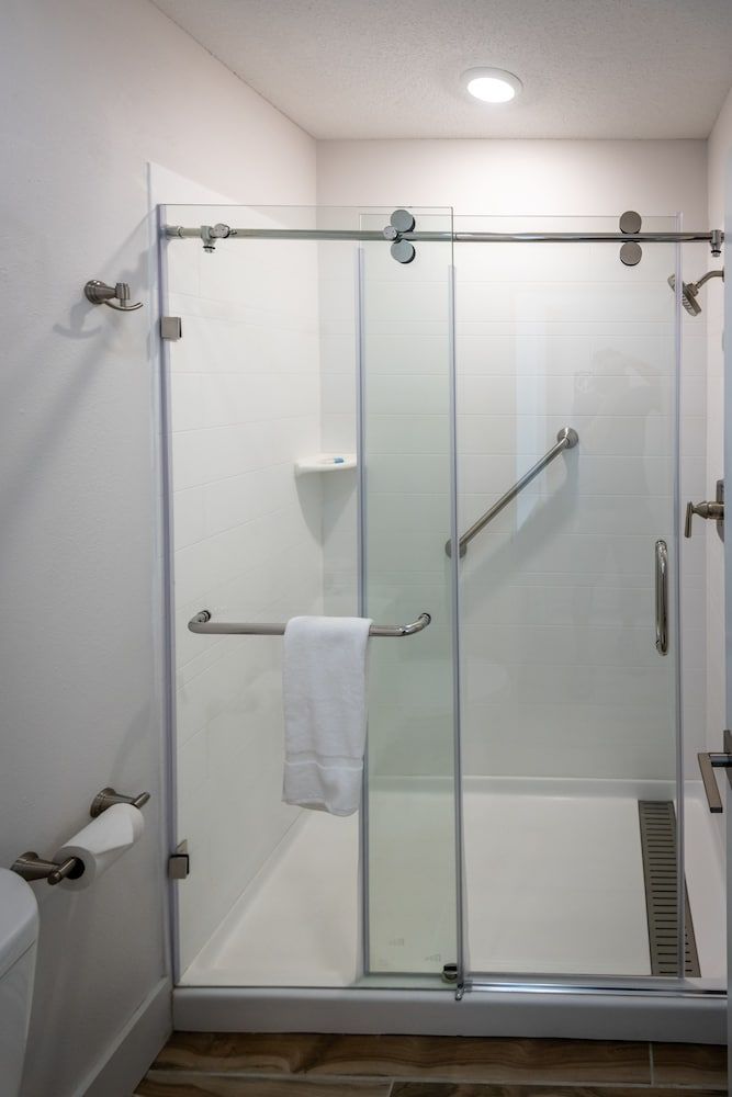 Palmera Inn and Suites Loft (Caifornia King - Not Pet Friendly) 2