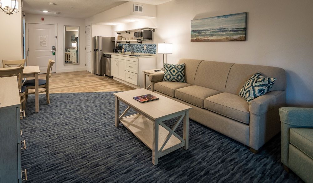 Palmera Inn and Suites Loft (Caifornia King - Not Pet Friendly) 3